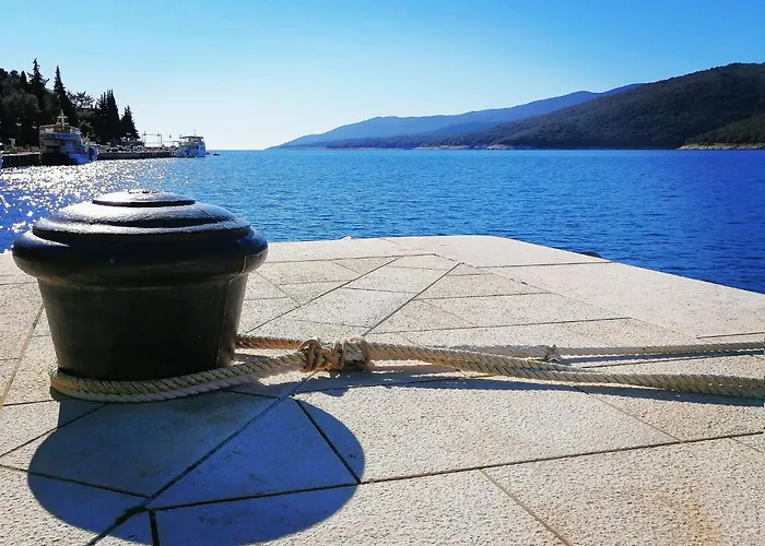 Lucille In Center Of Appartement